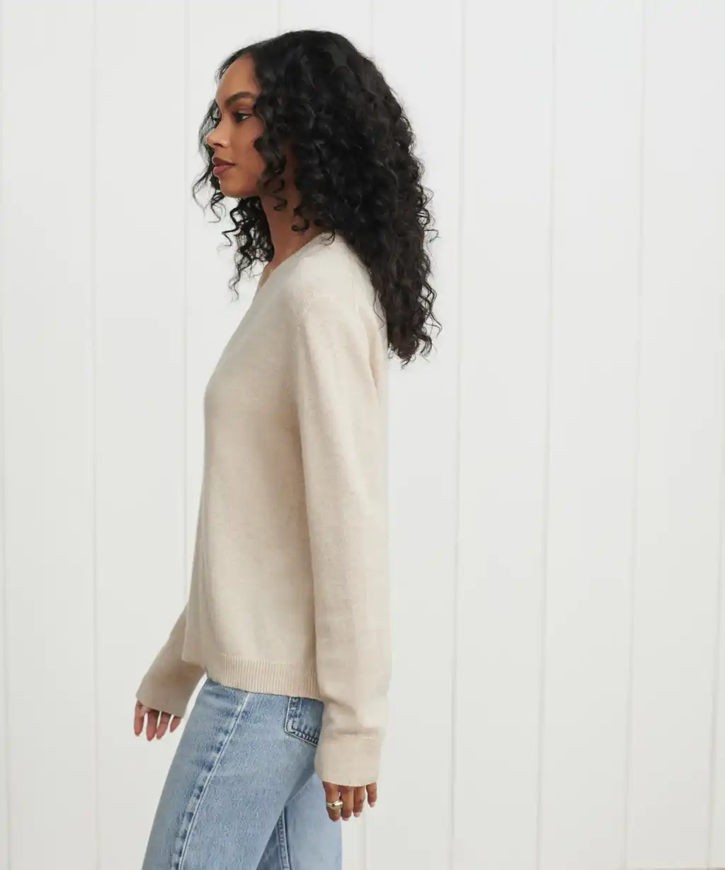 Flynn Women’s Cashmere-Feel Sweater – Soft Knit Pullove