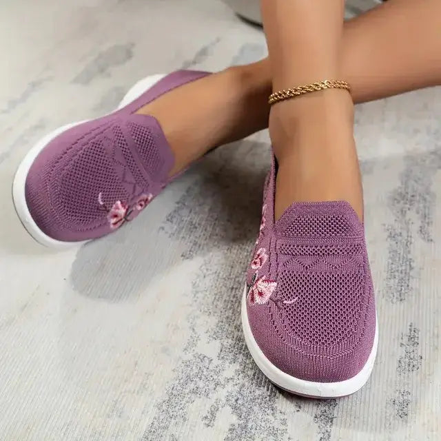 Women’s Breathable Embroidered Shoes – Soft, Comfortable & Fashionable Casual Flats