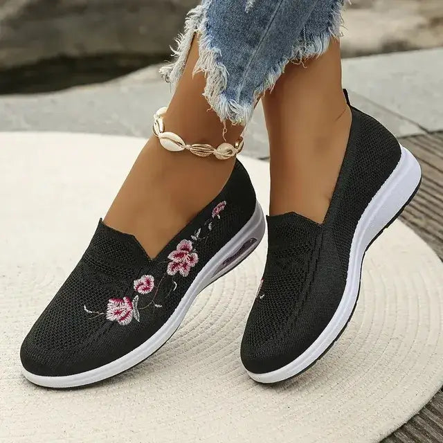 Women’s Breathable Embroidered Shoes – Soft, Comfortable & Fashionable Casual Flats