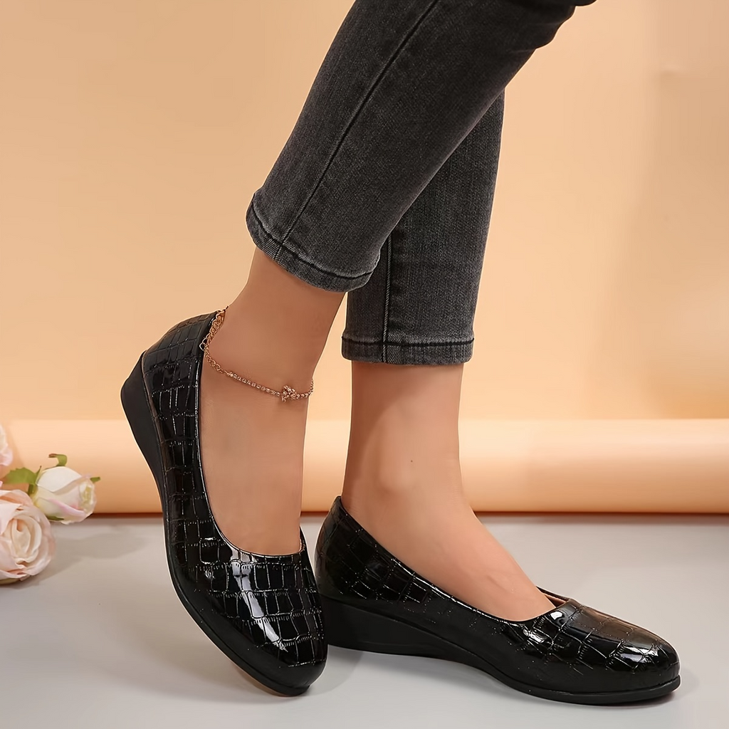 Women’s Orthopedic Leather Shoes – Lightweight, Breathable, Anti-Slip Comfort Walking Footwear