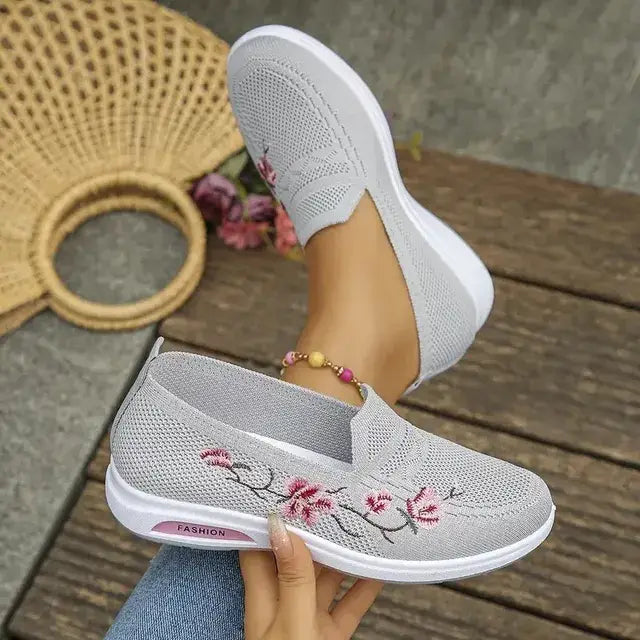 Women’s Breathable Embroidered Shoes – Soft, Comfortable & Fashionable Casual Flats